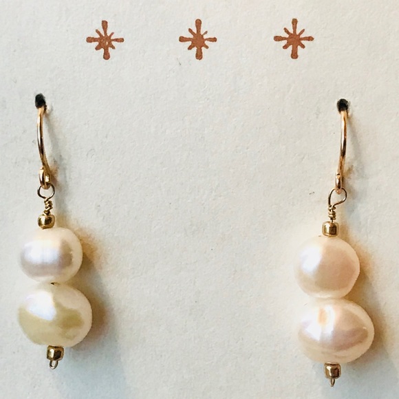 Freshwater Pearl Gold Dangle Earrings - Picture 2 of 2